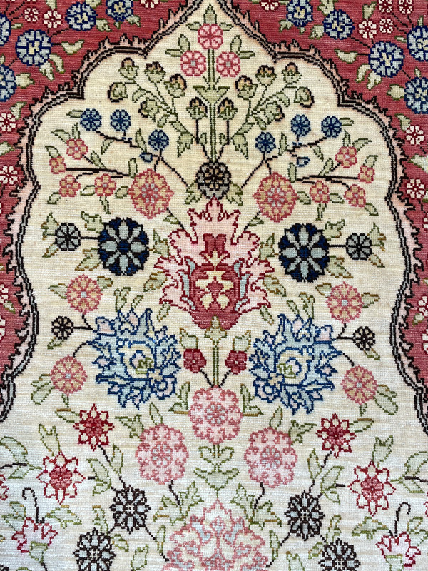 Silk Hereke gallery