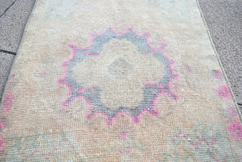 Vintage Turkish Rug 18'' x 37'' Muted Dye Oushak Rug Hand-knotted Small Wool Rug gallery