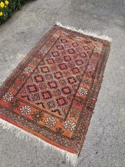 Decorative Quality Oriental Wool Rug