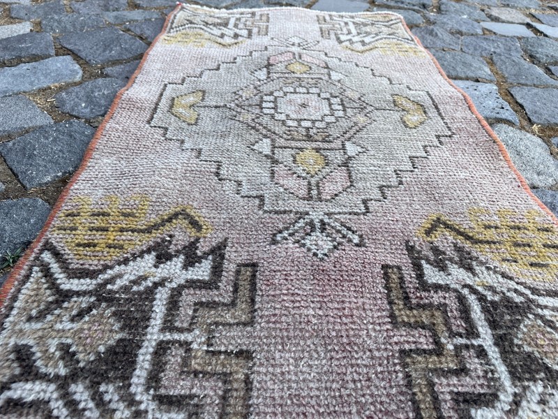 Turkish Vintage Small Rug Handmade Wool Bohemian Bath Mat Rug 1,4 x 2,8 ft gallery