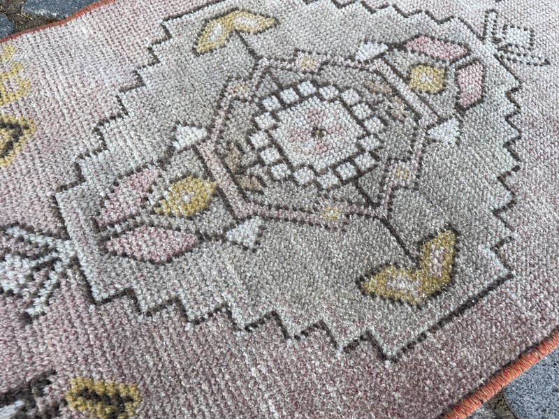 Turkish Vintage Small Rug Handmade Wool Bohemian Bath Mat Rug 1,4 x 2,8 ft gallery