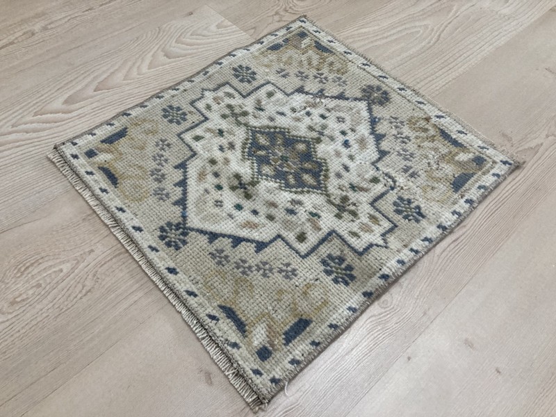 Brown rug, Turkish rug, Vintage small rug, Square rug, Doormat, 1.3 x 1.3 ft gallery