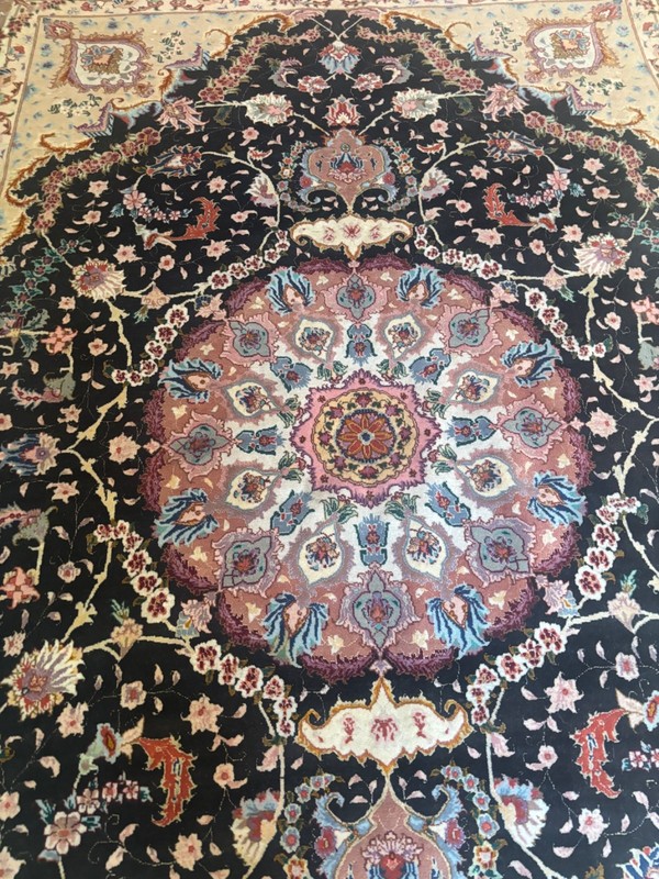 8x5'5. HANDMADE RUG. CARPET . HAND MADE WOOL AND SILK gallery