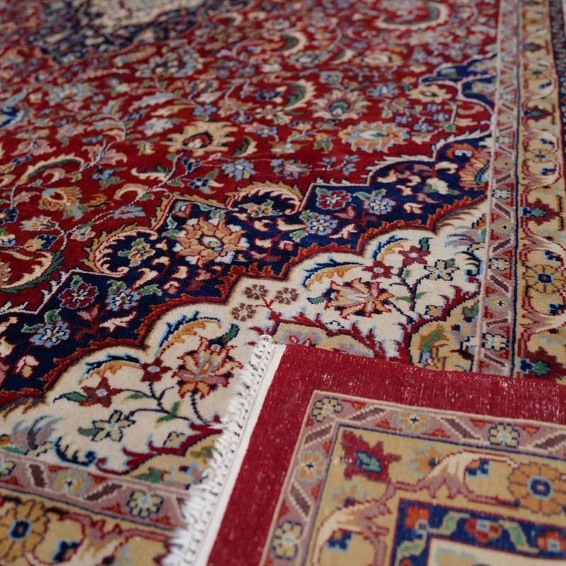 9'1 x 12'7 Vintage Finely Handknotted Wool Rug gallery