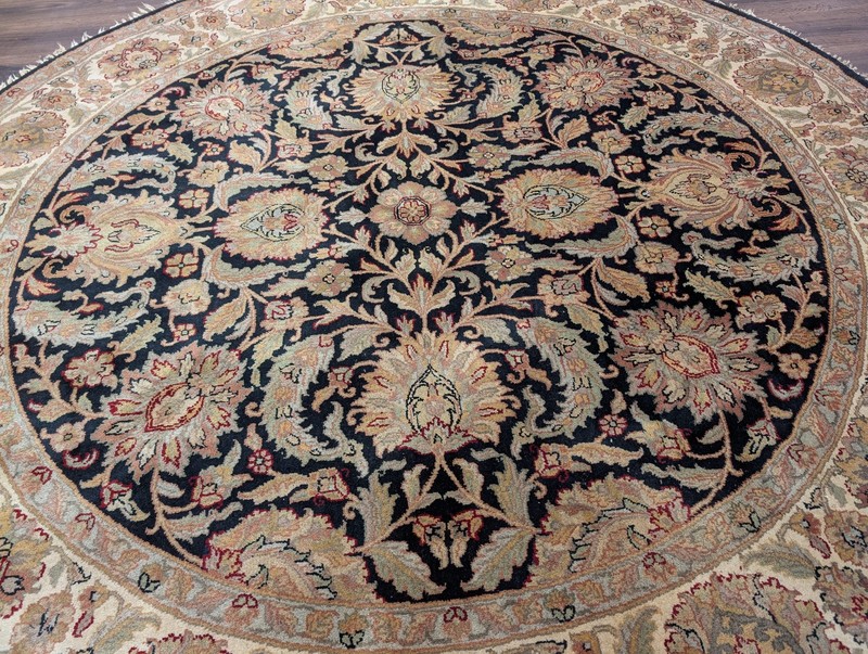 Round Indo Per'sian Mahal Rug 8x8, Black & Cream, Wool, Hand Knotted gallery