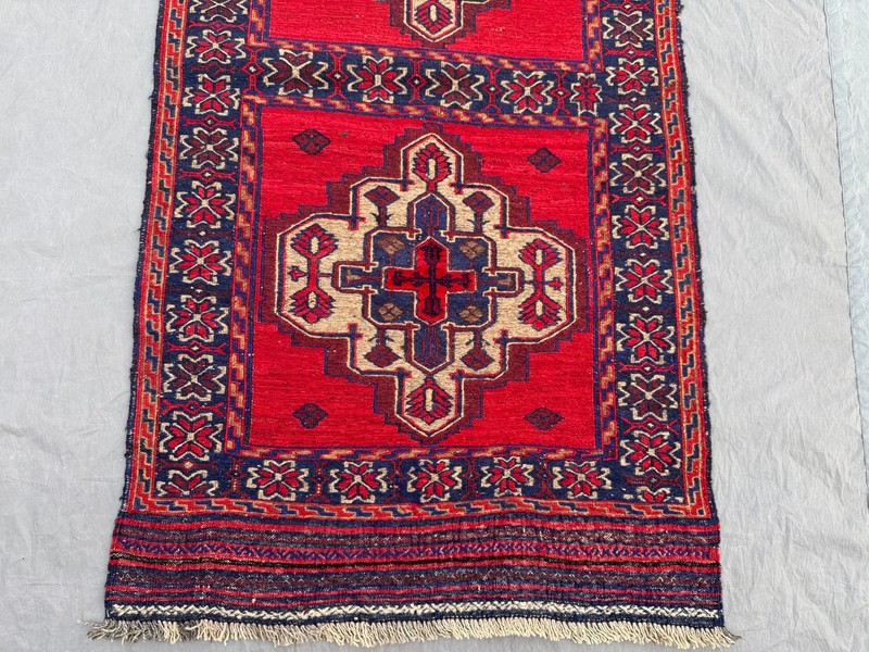 2'5x9'3 ft Vintage Tukish inspired Caucasian Hand Knotted Star Medallion Runner gallery