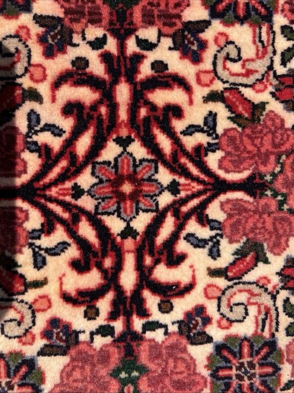 5’3”X 3’7” Attractive Semi-Antique Handmade PERSIANRUG Ivory Field gallery