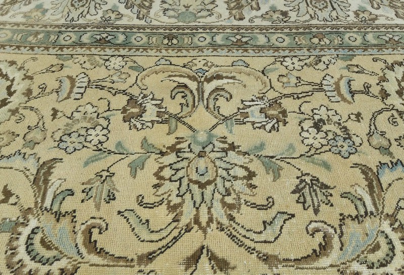 Distressed Vintage Semi-Antique Muted Floral Wool Oriental Rug Carpet 8X11 ft gallery