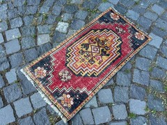 Turkish floor rug, Vintage small rug, 0 wool handmade, Doormats 1,4 x 2,8 ft