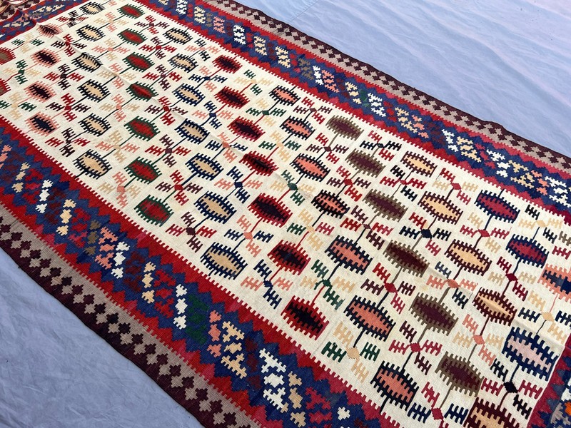 10 X 5 FT COLLECTORS’ ITEM Vintage Kazak Natural Vegetable Dye Kilim gallery