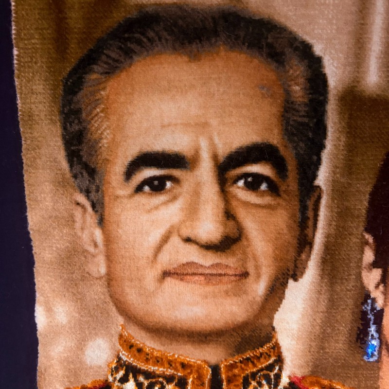 Oriental Rug Shah & Empress Pictorial Size 2x1 Hand Knotted Silk w/Hangers gallery