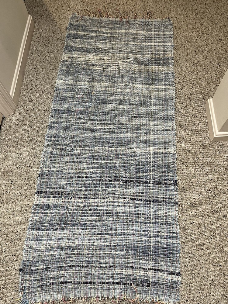 VTG HAND LOOMED DENIM RAG FLOOR RUG BLUE FARMHOUSE 1970s #6 26 X 63 1/2" USA