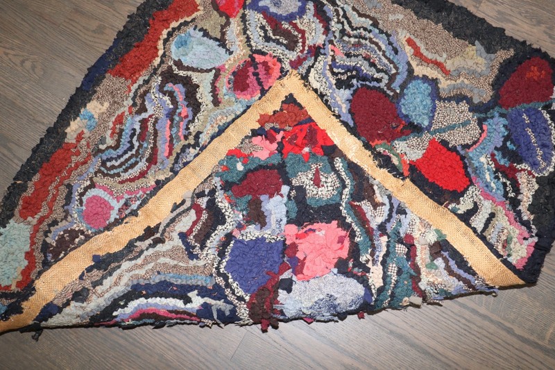Vintage Psychedelic Floral American Hook Hooked Square Rug Size 2'10''x3'2'' gallery