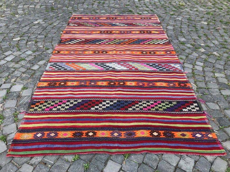 Turkish Vintage Handmade Wool Kilim Bohemian Large Kilim Rug 9.9 X 5.4 Ft gallery