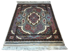 Silk Rug 3 x 5 ft High Quality Floral Medallion Design Soft 91 x 152 cm