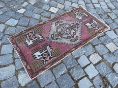 Turkish Vintage Small Rug Handmade Wool Bohemian Bath Mat Rug 1,5 x 3,1 ft