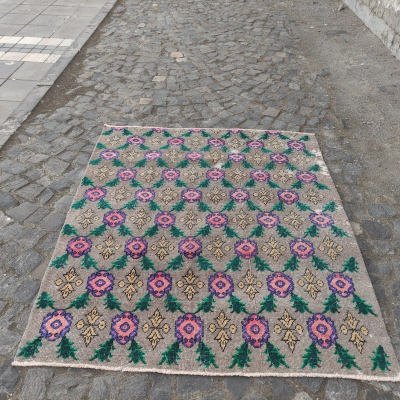 Roses Vintage Area Rug 4.56 x 5.38 ft , 5x5 Handmade Worn Carpet 139 x 164 cm gallery