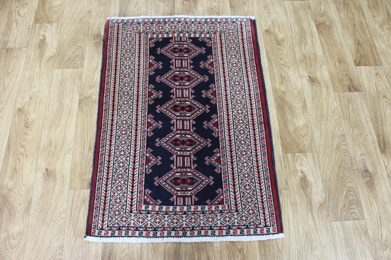 Vintage Hand Made Traditional Oriental Wool Small Rug 93 x 63 cm gallery