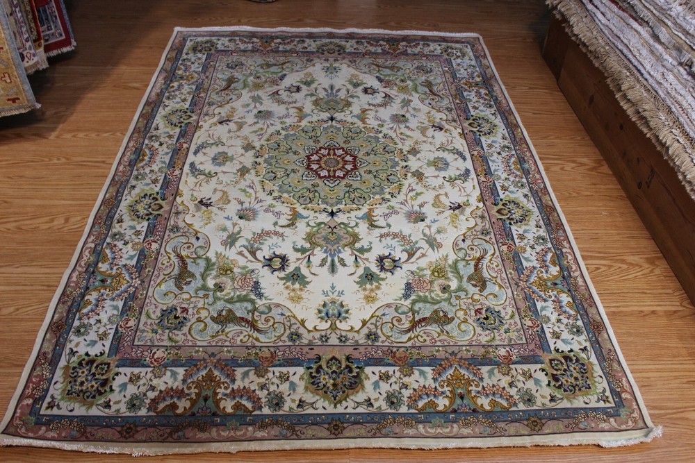 7' x 5' Handmade Fine Quality Tabris Rug, made out of 100% Natural Wool & Silk