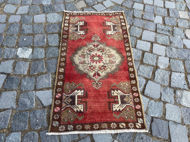 Turkish Vintage Small Rug Handmade Wool Bohemian Bath Mat Rug 1,8 x 3,3 ft gallery