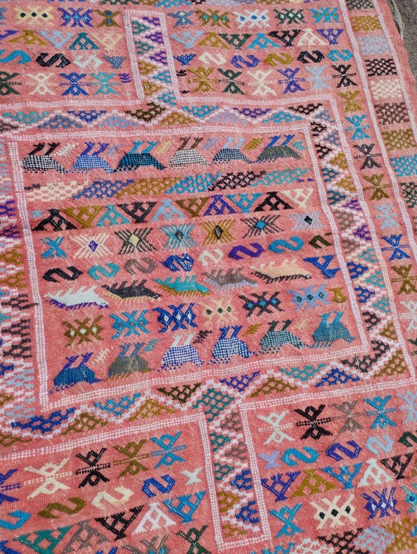 Vintage Handmade Moroccan Geometric Wool Pink Kilim Area Rug 136x93 cm gallery