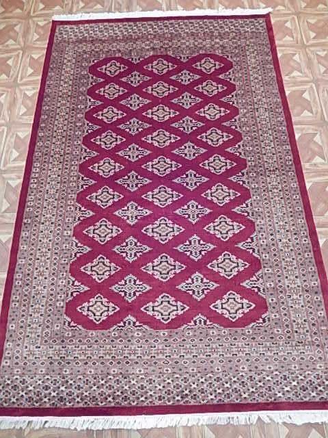 4' 1'' x 6' 5'' Diamond-Shaped Handmade Courage Symbol Transitional Rug B-78155 gallery