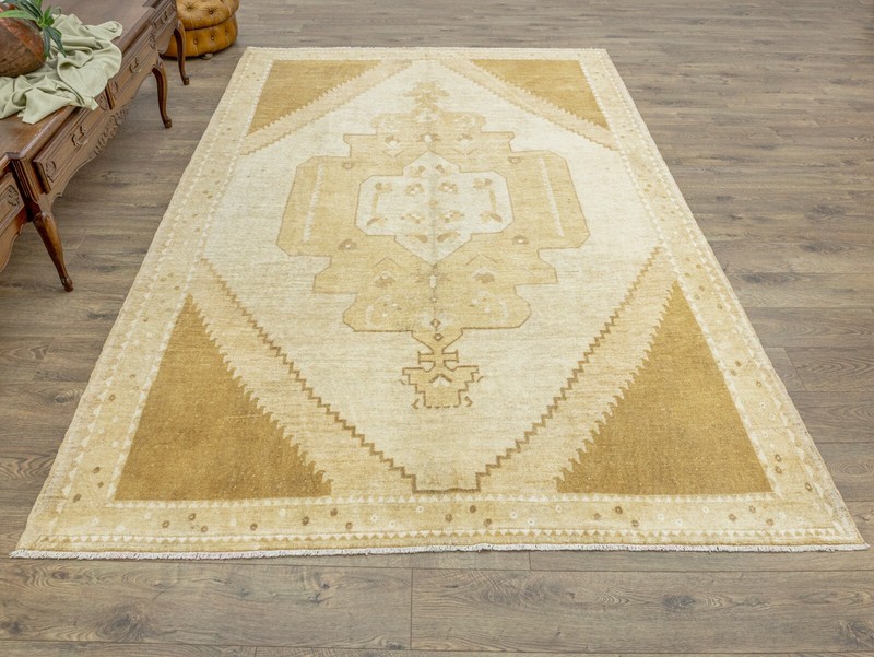 Vintage Turkish Oushak Rug – Handwoven Golden Beige Ivory Medallion 7'x10'5'' gallery
