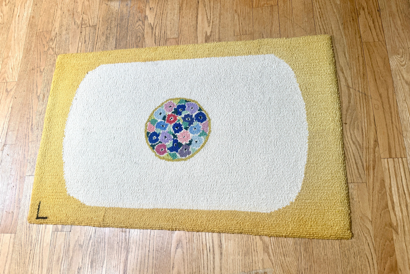 Vintage Hand-Hooked Vibrant Yellow and White Floral Centerpiece 48" X 30" Rug gallery