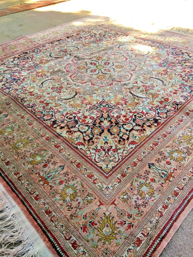 Antique 1970s EXQUISITE Fine Masterpiece Silk oriental square rug 4x4