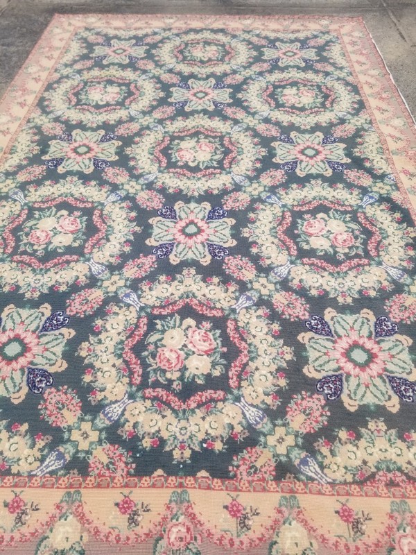 Vintage Handmade French Medallion Floral Needlepoint Wool Rug 250x166 cm gallery