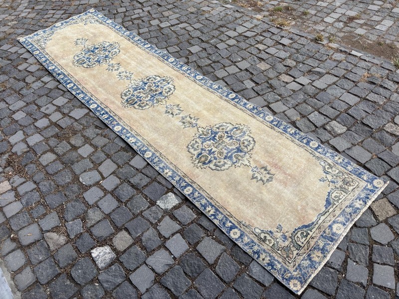 Handmade Turkish Runner Rug, Vintage Boho Wool Corridor Rug (2,7 x 11,0 ft) gallery