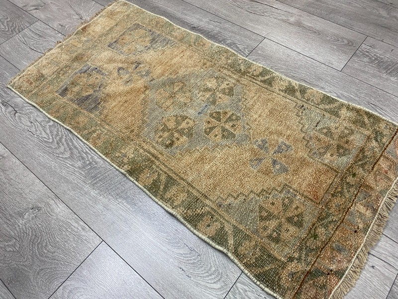 Muted rug, Vintage rug, Small rug, Turkish mini rug, Oushak rug, 1.6 x 3.4 ft gallery