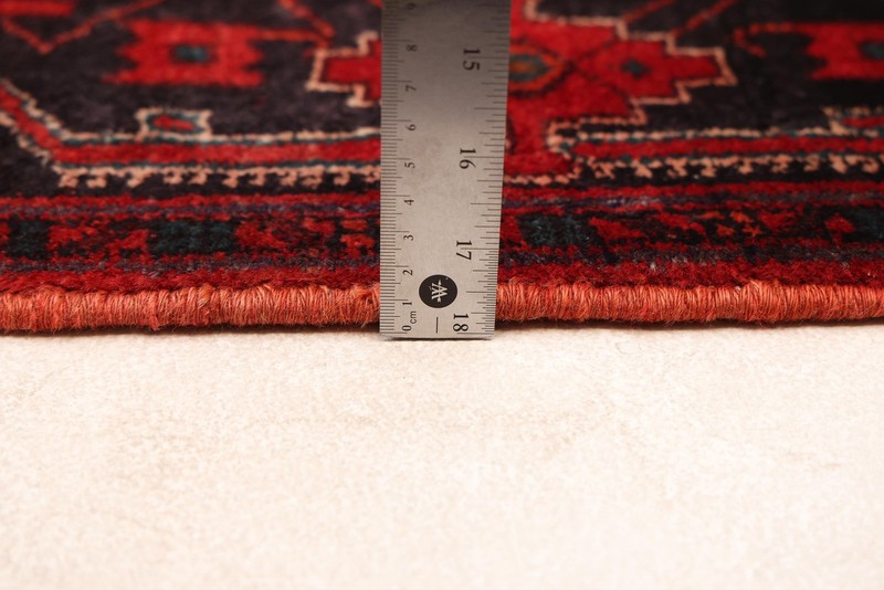 Vintage 4'9" x 8'10" Traditional Hand Knotted Vegetable Dye Wool Area Rug gallery
