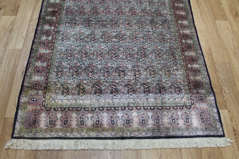 Fine Handmade Qoum Silk Rug Paisley (Boteh) Design 160 x 110 cm (5’3” x 3’7”) gallery