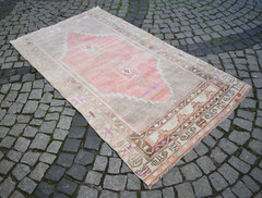 Vintage Turkish Rug 46” x 86” Anatolian Muted Dye Rug TERRIFIC Yuruk Area Rug
