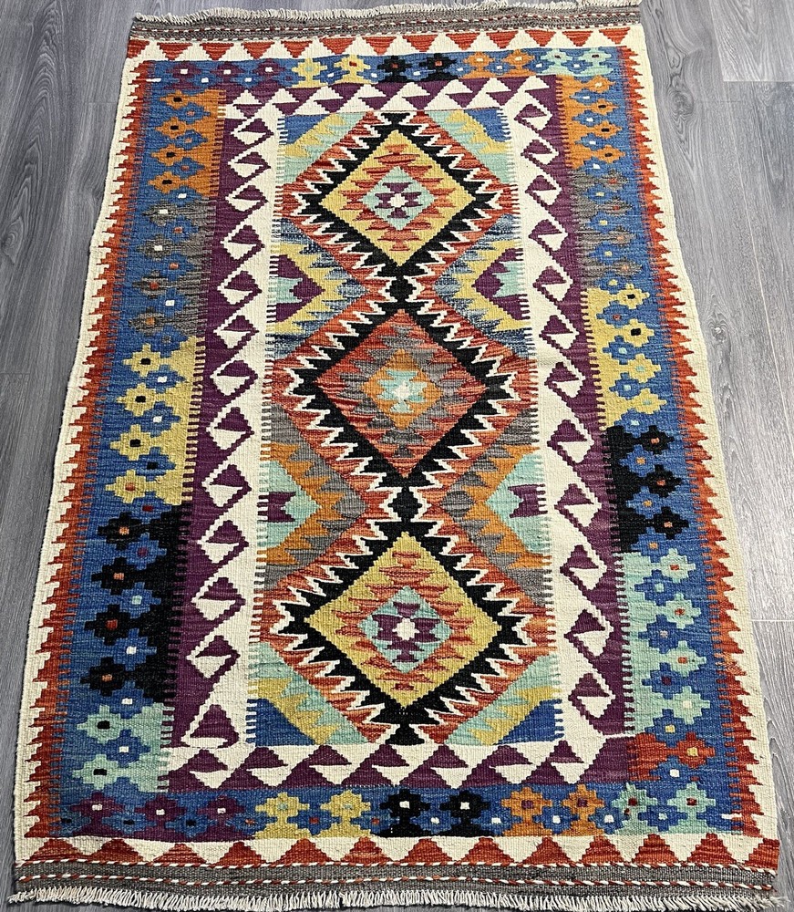 Vintage Kilim Traditional Hand Made Oriental Wool Kilim 5ftx3.2ft 162cmx104cm