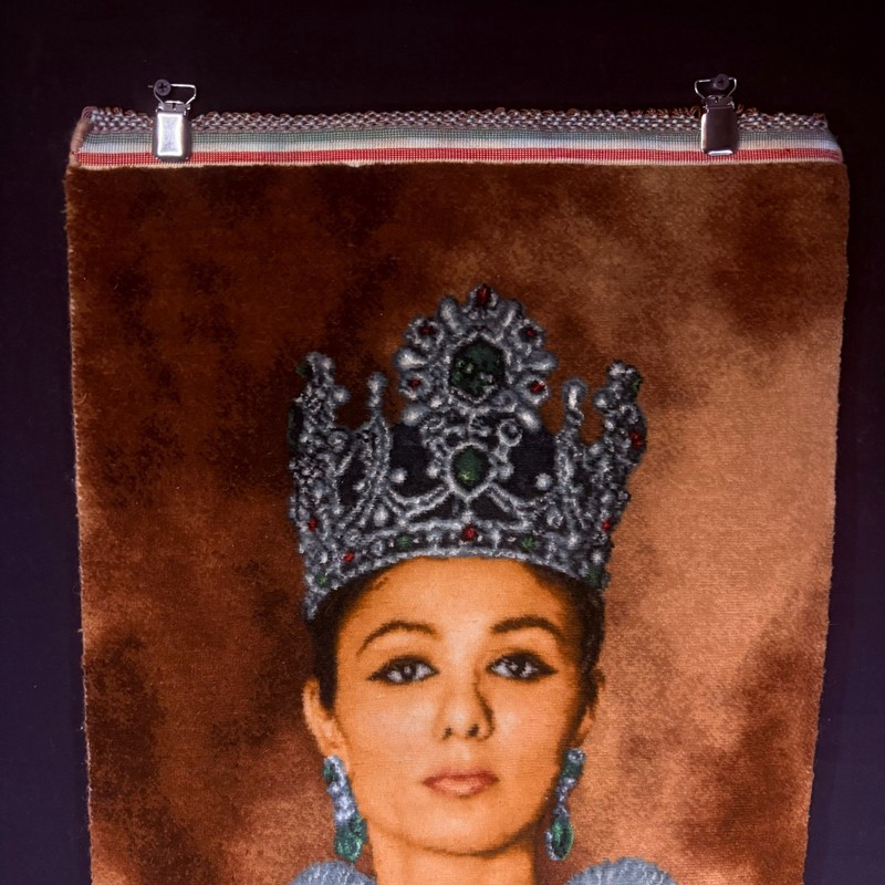 Oriental Rug Empress Farah Pictorial Size 2x1 Hand Knotted Silk w/Hangers gallery