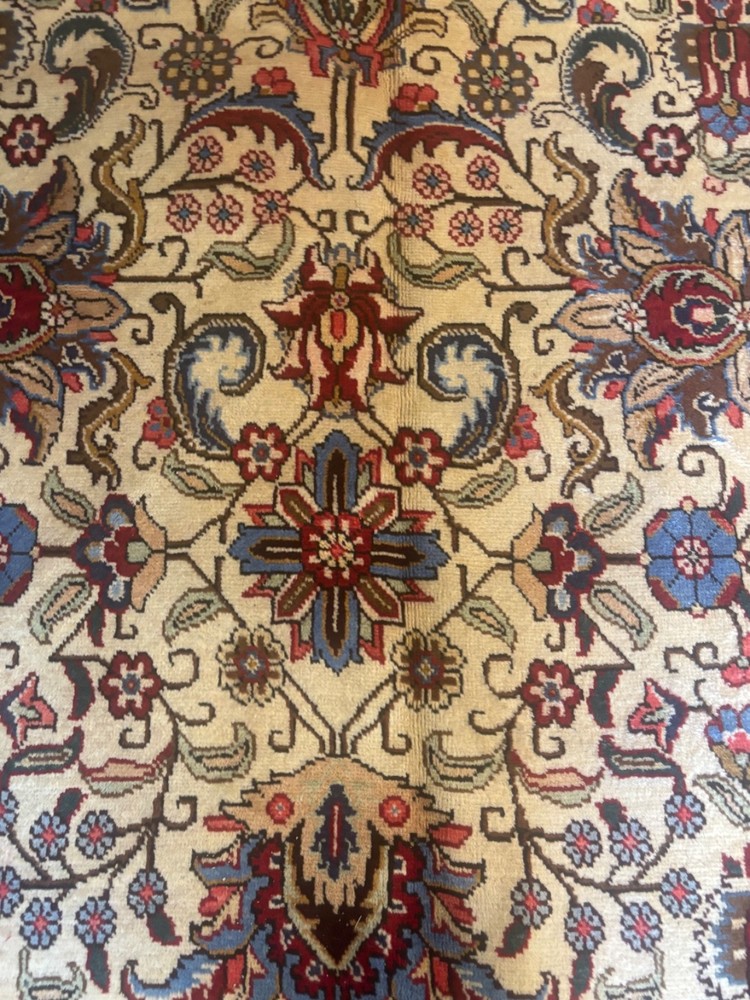 SIMI ANTIQUE. HAND MADE. 13x10 EXCELLENT CONDITION. FULL PILE.