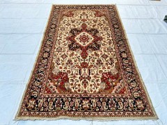 COLLECTORS’ ITEM Stunning Natural Vegetable Dye Super Fine Quality Oriental Rug