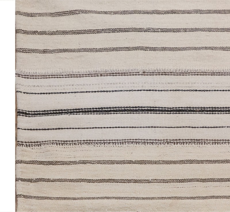 One-of-a-Kind Minimalist Turkish Kilim Rug 165x210 cm | 5.4x6.9 ft | 60+ Yr gallery