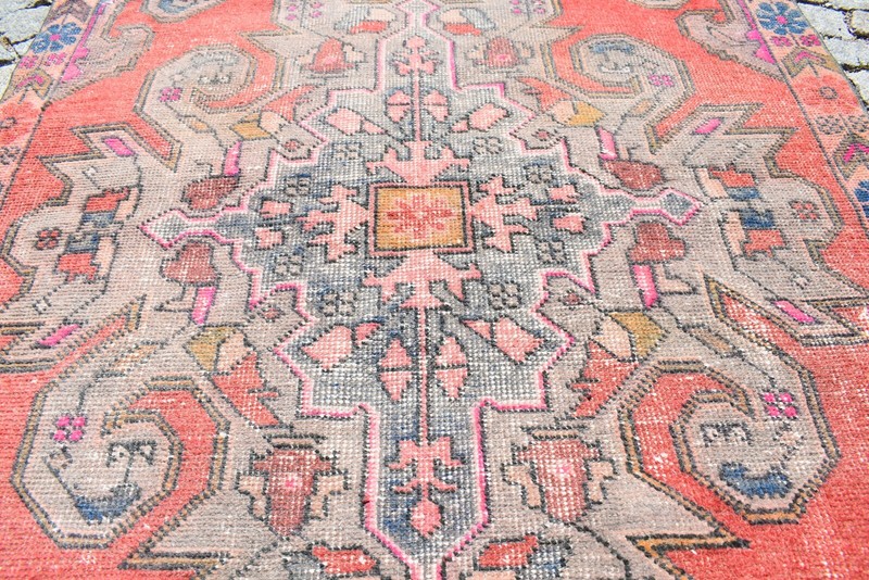 Turkish Muted Dye Rug 4'3 x 6'9 ft Vintage Kilim Anatolian Oushak Medallion Rug gallery