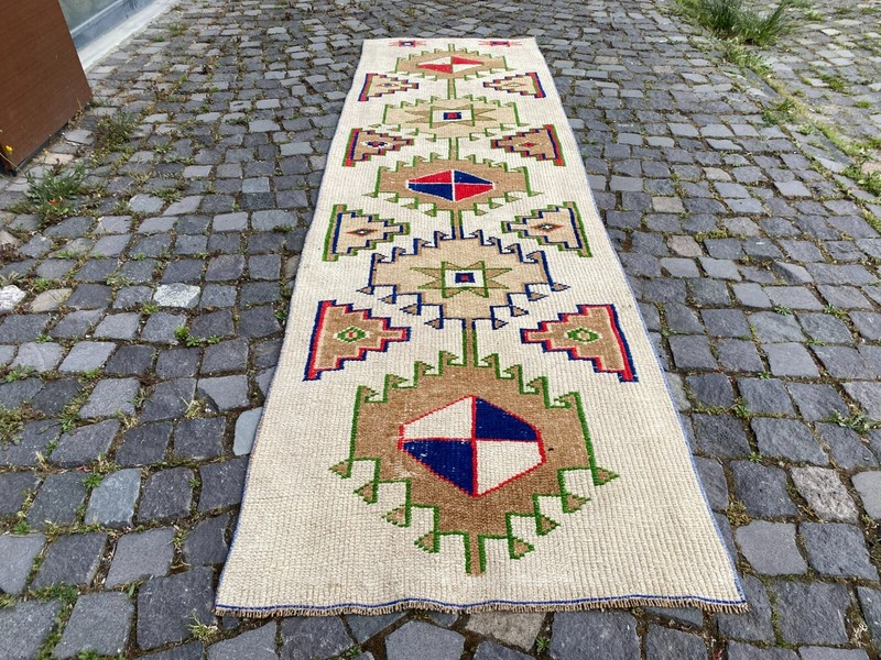 Bohemian rugs, Runner rug, Handmade, Turkish rug, Vintage, Wool | 2,7 x 9,9 ft gallery