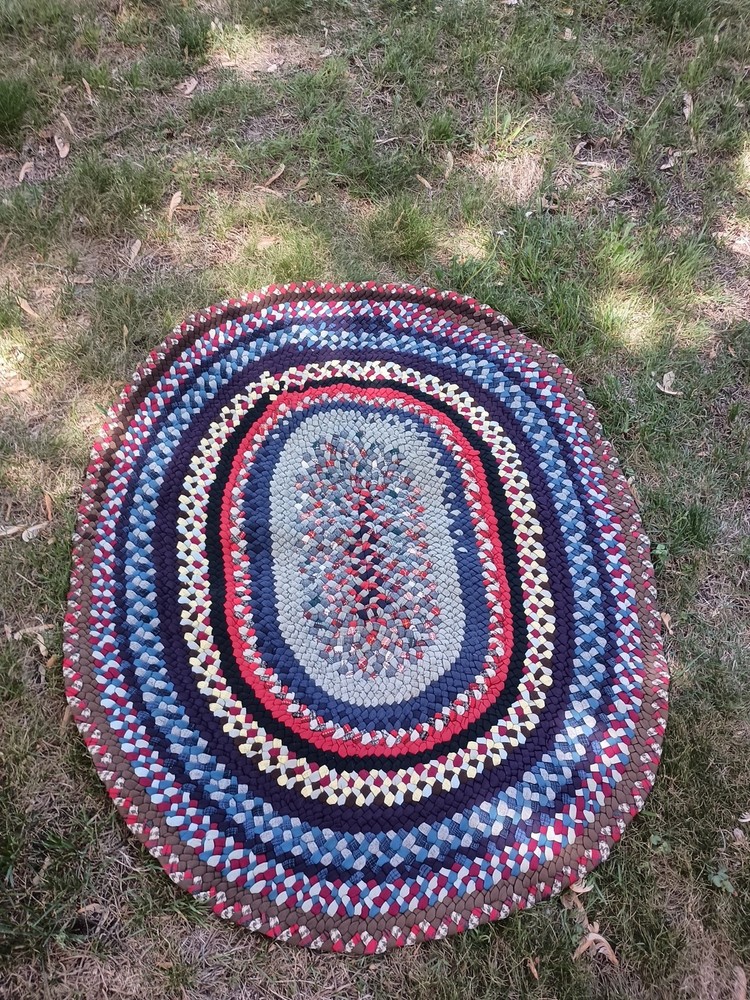Vtg American Handmade Folk Art Oval Braided Area Rug 38x48 Country Cabin