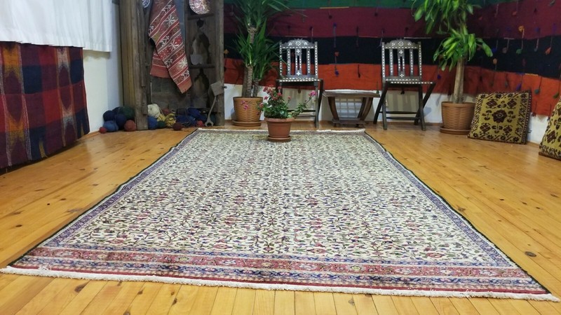 Antique 1900-1930s Floral Turkish Hereke Rug 5' × 9'8" gallery