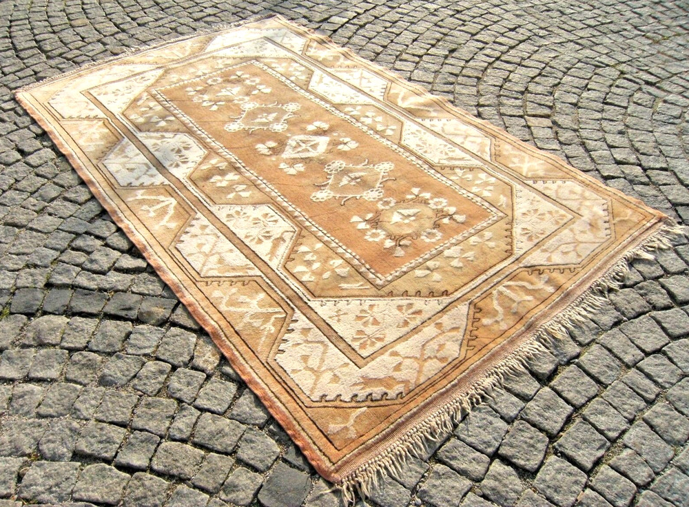 Vintage Rug 62'' x 98'' Anatolian Muted Colors Rug Hand Knotted Rug Low Pile Rug
