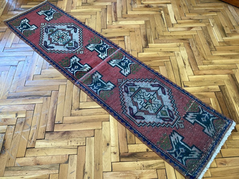 Turkish runner rug, Red rug, Hallway rug, Vintage rug, Kitchen rug, 1.6 x 6.5 ft gallery