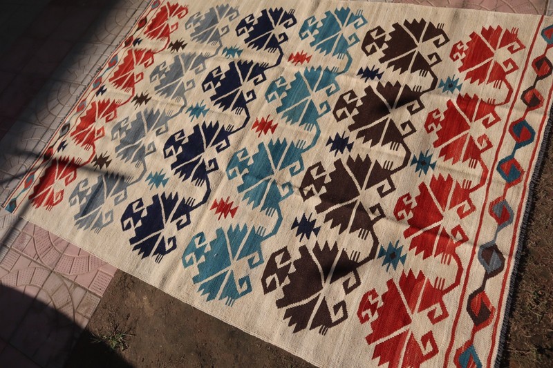 150 X 210 CM Stunning Super Fine Quality Flat Weave Natural Vegetable Dye Kilim gallery