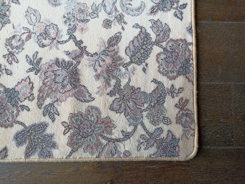 Super Keshan Rug. Persian. 100% wool. Belgian made carpet. Cream. gallery