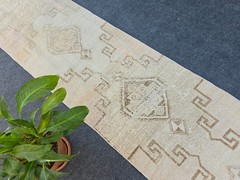 2′ x 9′ Vintage Neutral Runner Rug, Turkish Oushak Wool Beige Hallway Runner