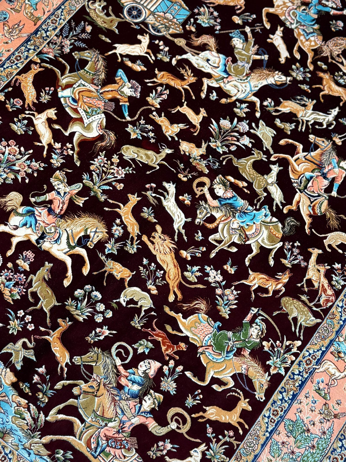 100 x 150cm Hunting Pattern Silk Rug 3x5 feet, Animal Pictorial, Vintage Design gallery